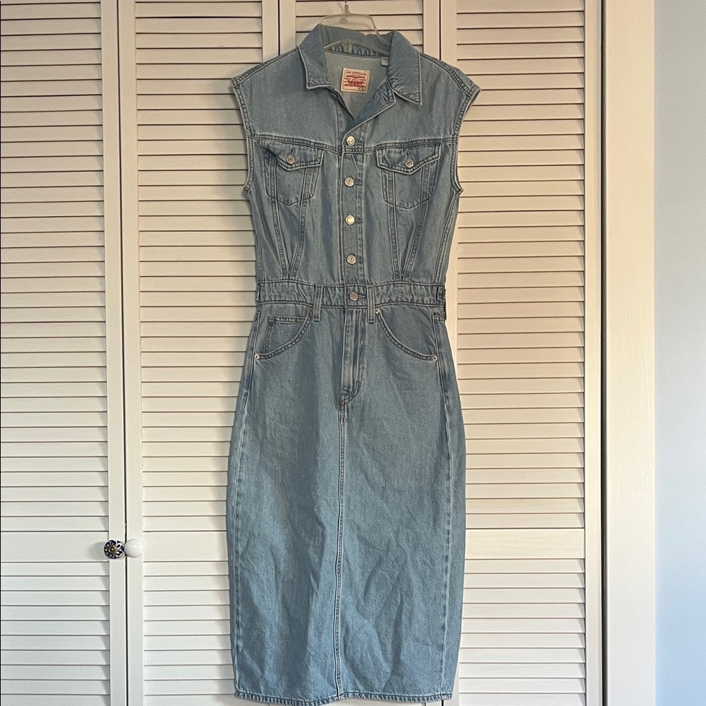 Levi’s Iconic Sleeveless Denim Dress XS